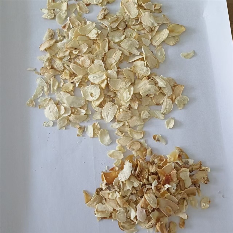 garlic flakes